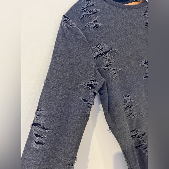 H&M Distressed Long Sleeve Shirt - Picture 3 of 14